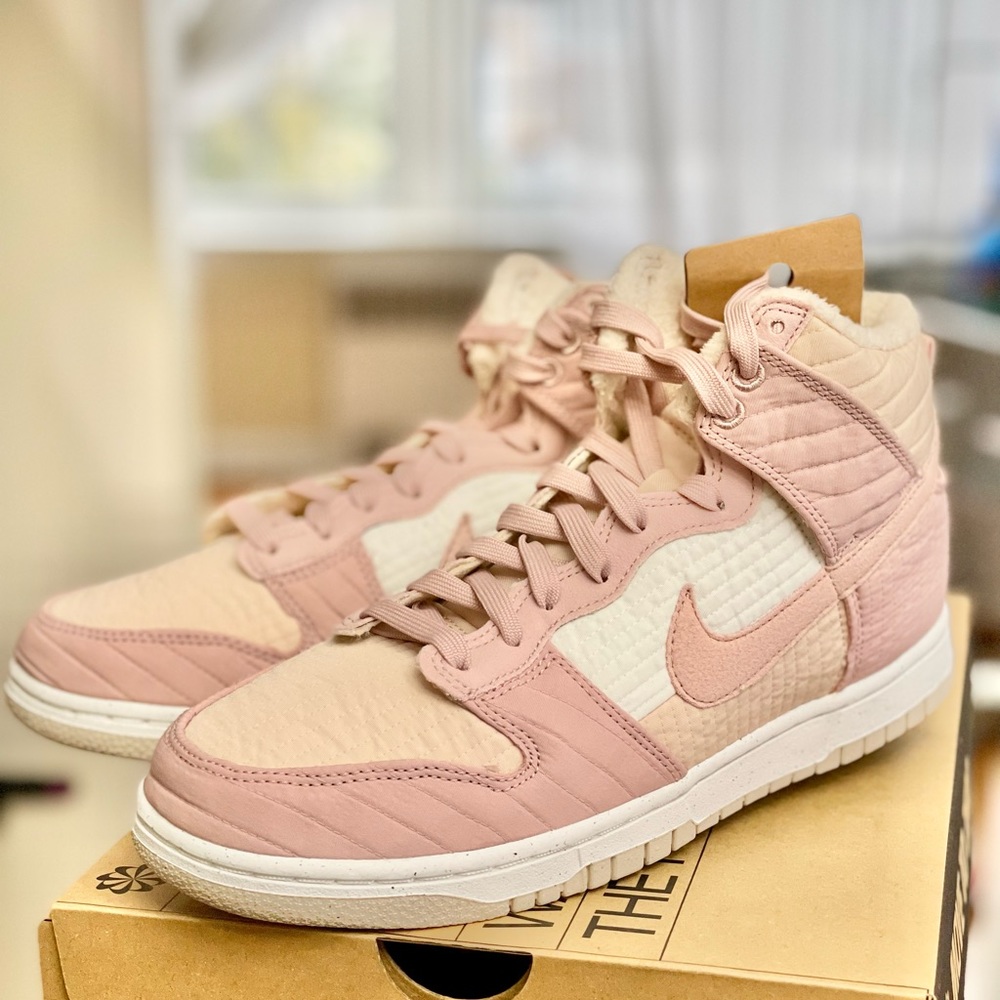 Nike High Dunks Women’s Sneakers